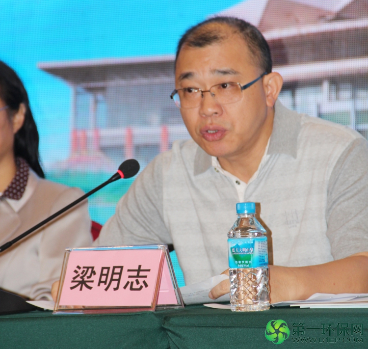 南宁市人民政府副秘书长-梁明志