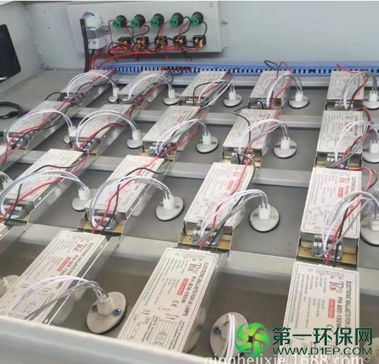 活性炭吸附箱13